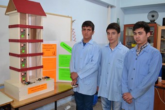 Öğrenciler, engellilere özel asansör geliştirdi