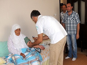 Yaralılarda evde sağlık hizmeti veriliyor