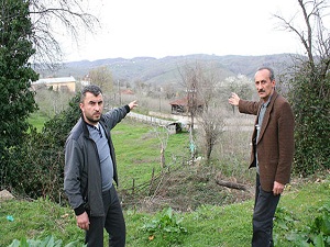 Köylü kazandı: Banka el koyduğu arazileri geri veriyor