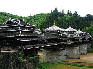 Saniyeler içinde yerle bir edildi!