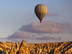 Kapadokya'daki balon kazasında yaralanan 3 turist taburcu oldu