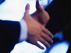 Tokalaşmayan erkekle alay eden kadına ceza