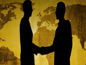 Özel sektörde 5 yıl çalışana kamuda müdürlük yolu