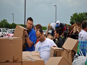 Türk gönüllülerden Oklahoma'ya yardım