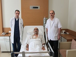 İlk kez hasta uyutulmadan akciğer ameliyatı yapıldı