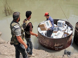 Asi Nehri'nden sınır ötesine ilaç yardım