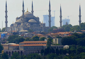Silueti Bozan Gökdelenler Yıkılıyor
