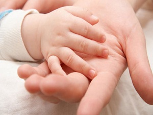 Çalışan anneye bin lira