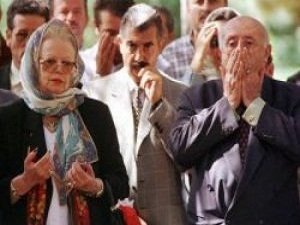 Nazmiye Demirel vefat etti