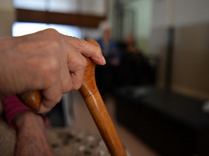 Türklere göre yaşlılık 65'ten sonra başlıyor