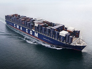 Dünyanın en büyük konteyner gemisi denize indirildi