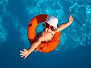 Yüzme havuzları, enfeksiyon riski taşıyor