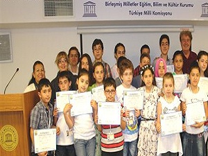 Çocuk Meclisi Üyeleri Unesco'da