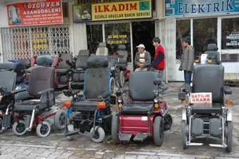 Tamirci Bulamayınca Kendisi Usta Oldu