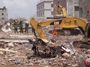 Bangladeş'teki enkazın faturası müfettişlere