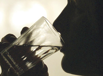 İftardan sahura kadar bol bol su için