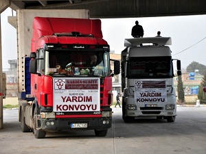 Suriye'ye 13 TIR yardım gönderildi
