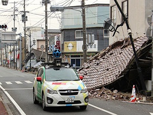 Japon polisi, Google'un aracını durdurdu