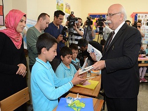 Öğrenciye karne, öğretmene müjde