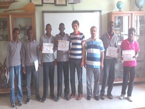 Somalili Öğrencilere En Güzel Karne Hediyesi