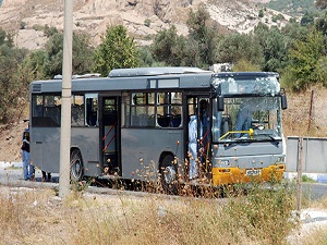 Foça bombacıları hâkim karşısına çıktı