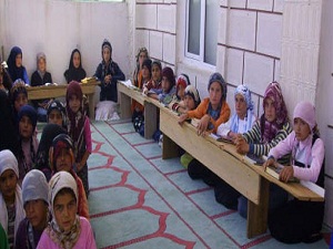 Bu kurslarda gönüllere Kur'an nakşediliyor