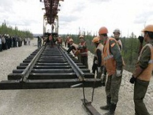 Bakü, Tiflis, Kars Demiryolu'na ilk raylar yarın döşenecek