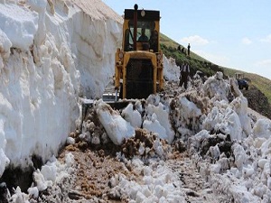 Haziran bitiyor ama karla mücadeleye devam