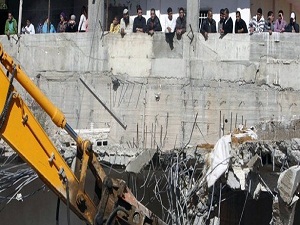 İsrail, Filistinlilerin evlerini yakıyor