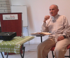 Said Nursi'nin iki kök kitabından biri Muhakemat'tır