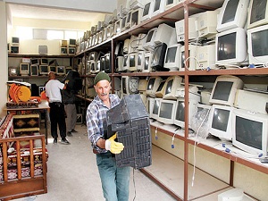 Ömrünü tamamlayan elektronik eşya ve mobilya toplanacak