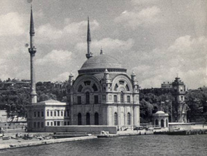 Dolmabahçe camiini de müzeye çevirmişler!