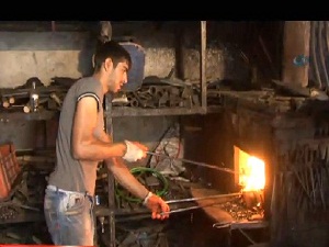 Bin derece sıcaklıkta çalışıyorlar