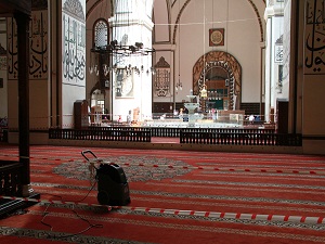 Ulu Cami'de Ramazan öncesi detaylı temizlik
