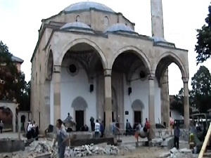 Kosova'nın en büyük camisi Ramazan'a hazırlanıyor