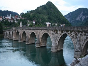 Tarihi Drina Köprüsü restore ediliyor
