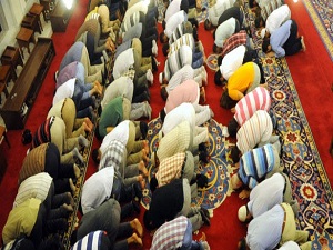 Hatimle teravih namazı kılınan camilere yoğun ilgi