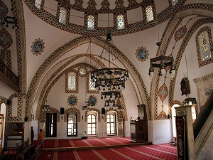 Ramazanda tarihi camilere ilgi arttı