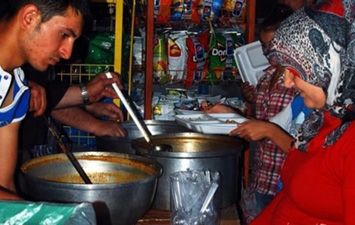 Hastaneye yolu düşenlere 4 yıldır iftar veren esnaf