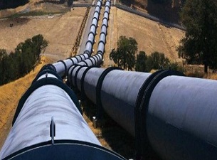 Boru hatlarından su gibi ham petrol aktı