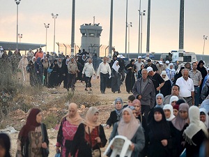 İsrail'den Filistinli erkeklere Kudüs zulmü