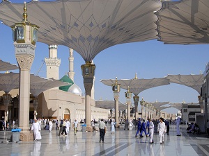 Mescid-i Nebevi'de Ramazan'ın ilk Cuma namazı kılındı