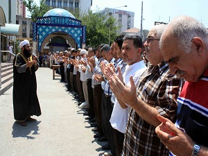 Mısır'da hayatını kaybedenler için gıyabi cenaze namazı kılındı