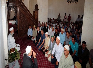 98 yıl aradan sonra ilk cuma namazı kılındı