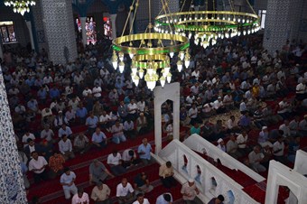 Iğdır Merkez Camii, dualarla ibadete açıldı