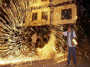 Tehlike saçan havai fişekler denetlenmiyor, vatandaş rahatsız