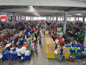 Kapalı pazar yerine otopark zorunluluğu getirildi