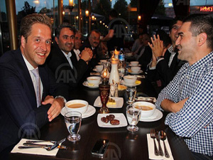 Hristiyan Parti'den Müslümanlara iftar