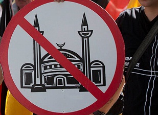 Avustralya'da ezana ret