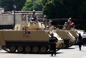 Darbeciler Gazze'ye giden yardım tünellerini yıktı